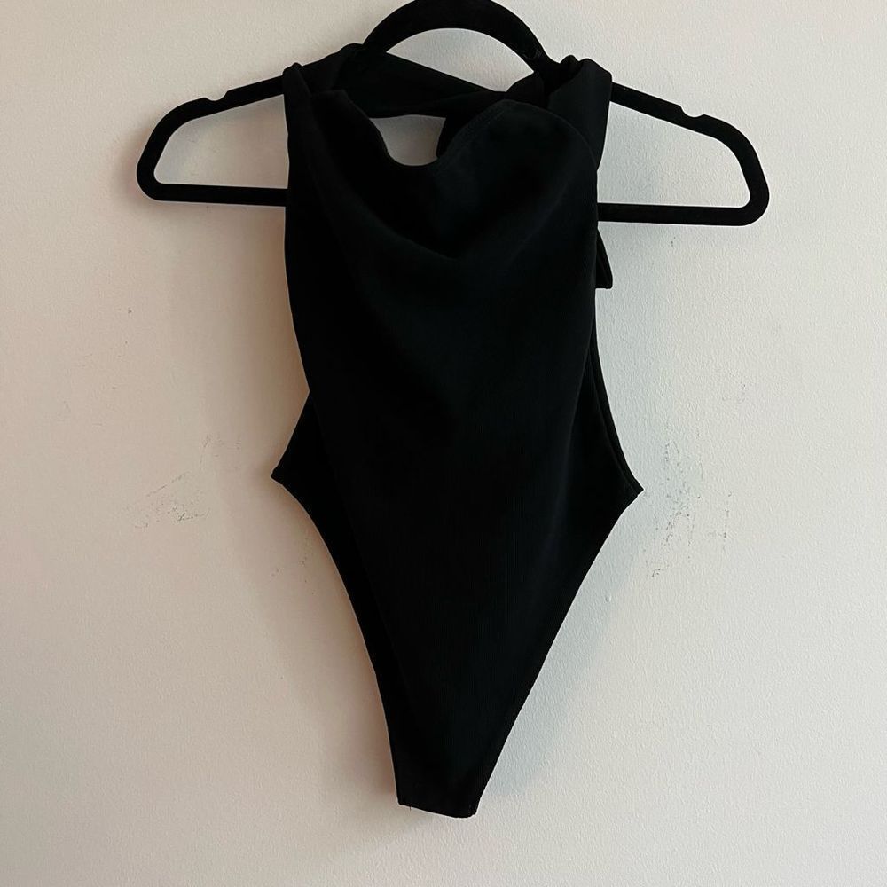 NWT Pretty Little Thing Tie Back Black Bodysuit - 2